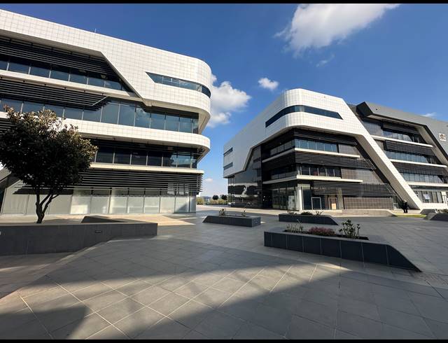 144M² OFFICE TO LET IN DORINGKLOOF